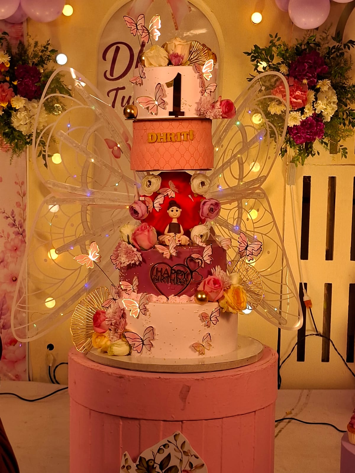 Kinetic butterfly wings designer cake